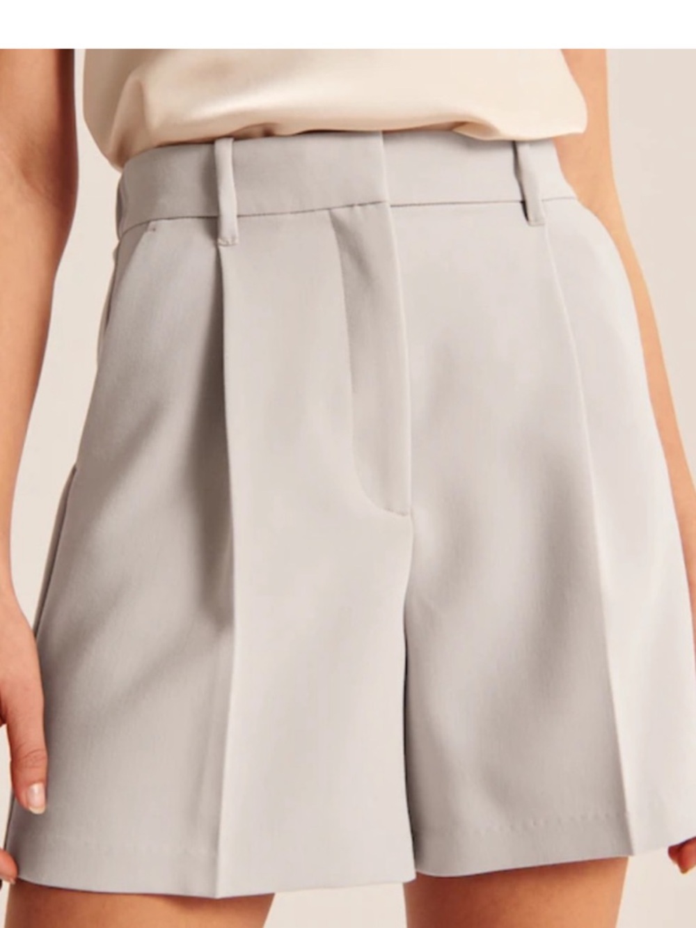 Abercrombie Ultra High Rise Tailored Shorts - Light Taupe